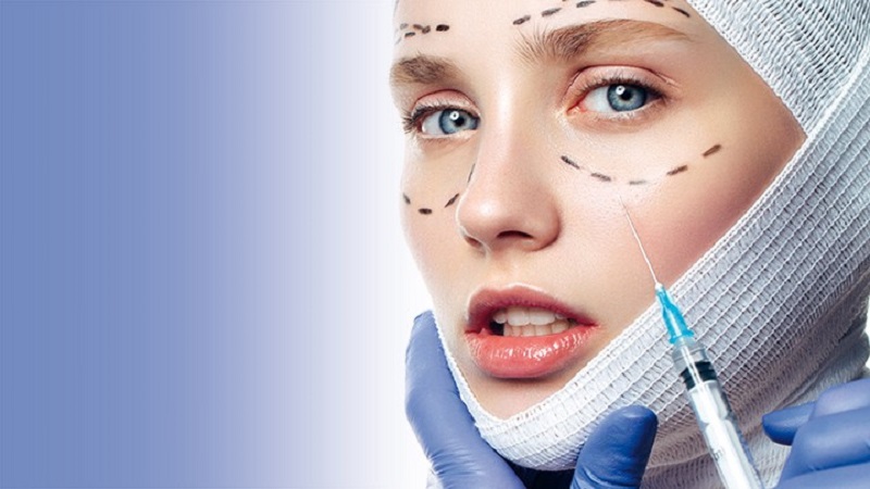 Son opération de chirurgie esthétique ne s’est vraiment pas passée comme prévu