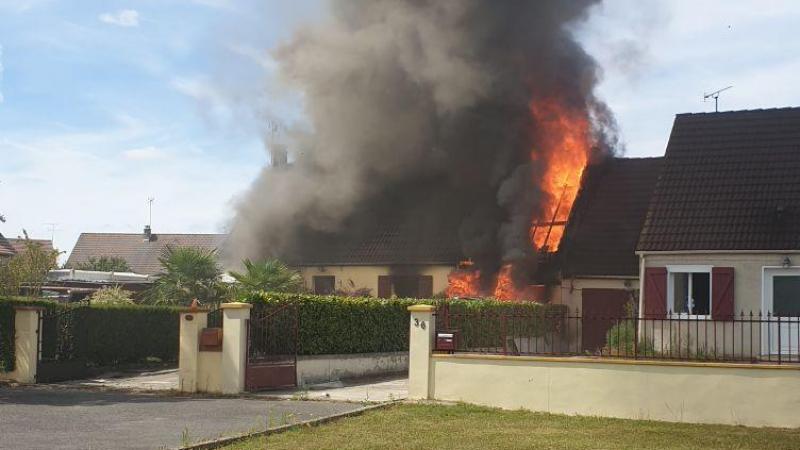 Sous le coup de la colère il met le feu à la maison de ses parents (photos)