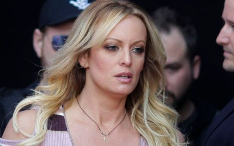 Stormy Daniels : la star du p0rno regrette d’avoir couché avec Donald Trump ; « ce sont les pires 90 secondes de ma vie »