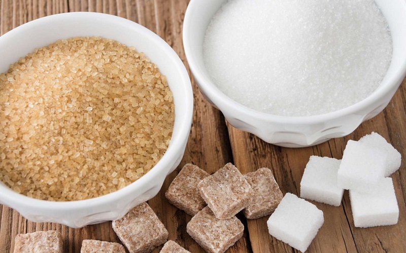 Sucre roux, sucre blanc : quelle est la différence ?