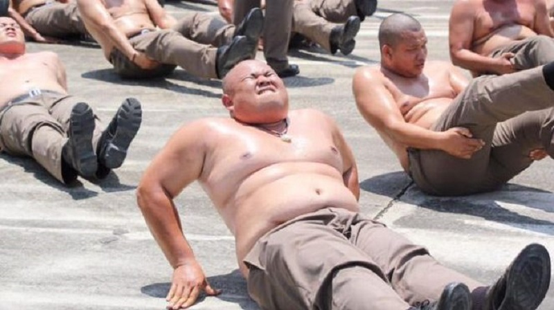 Thaïlande : des policiers en surpoids envoyés dans des camps d’entrainement intensif