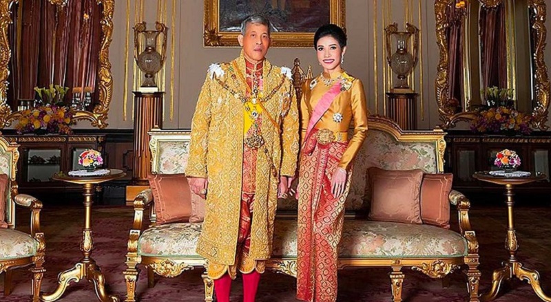 Roi de Thaïlande : sa maîtresse empêtrée dans un nouveau scandale