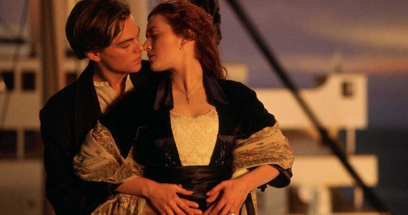 Titanic : un couple se noie en recréant la scène emblématique