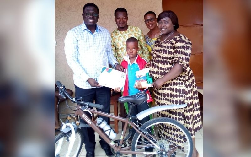 Togo : 2AED récompense l’excellence académique des meilleurs élèves de l’EPP Tokoin Dodome
