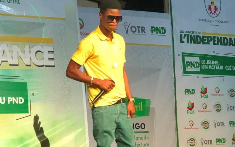 Togo-Concerts de l’indépendance : Santrinos Raphael brise les frontières linguistiques