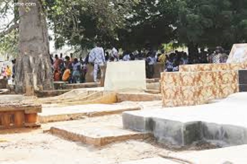 Togo / Covid-19 : le Préfet du golfe demande l’arrêt des autorisations de funérailles