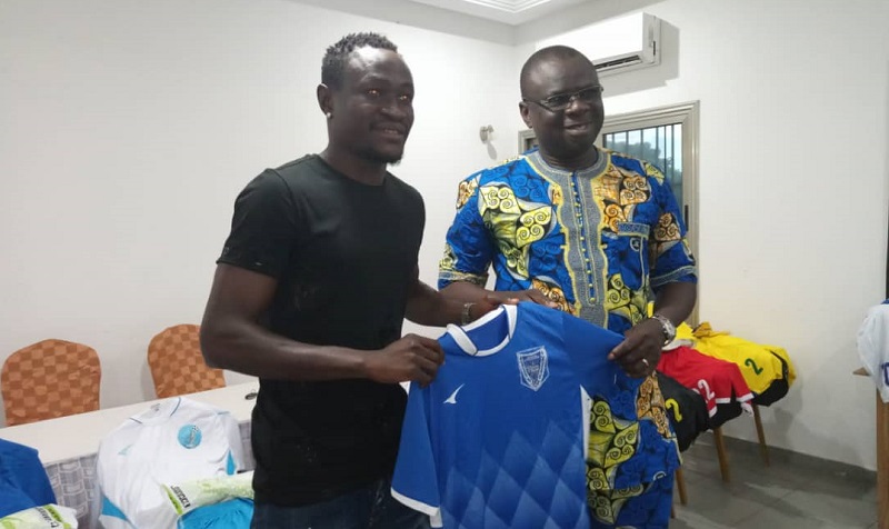 Togo : Djene Dakonam vient en aide aux clubs de D1