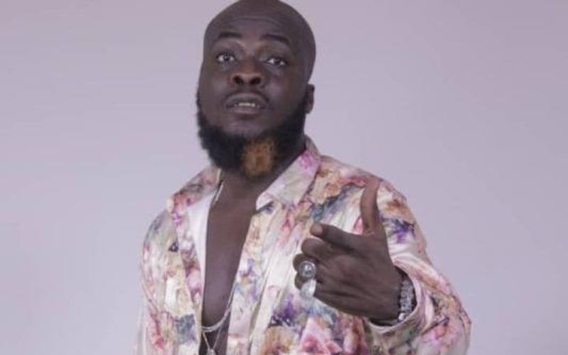 Togo / Musique : Yaovi Kheteti présente sa toute nouvelle voiture à ses fans (vidéo)