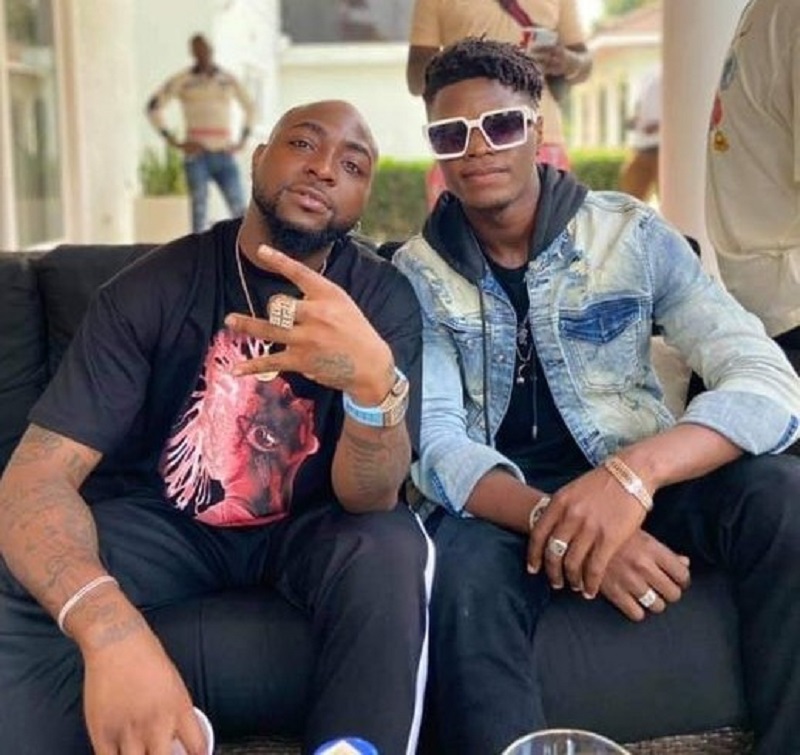 Togo / Musique : une collaboration en vue entre Santrinos et Davido ?