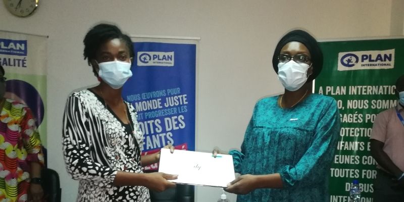 Togo : Plan International Togo renforce le parc informatique de 10 organisations partenaires de la Société civile