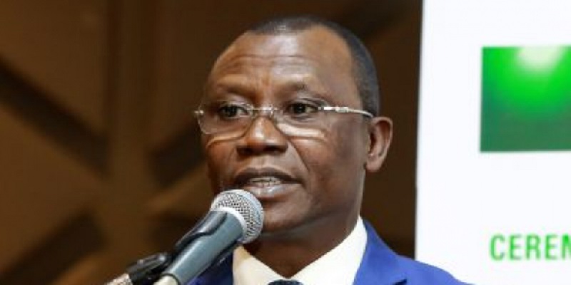 Togo : Sani Yaya rappelle les institutions financières à l’ordre