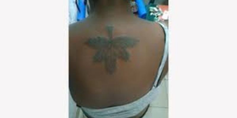 Togo / Tatouages : si seulement on pouvait tous se retrouver à la piscine !