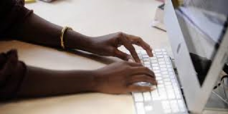 Togo : de l’impérieuse nécessité d’insérer les TICs dans l’enseignement à la base