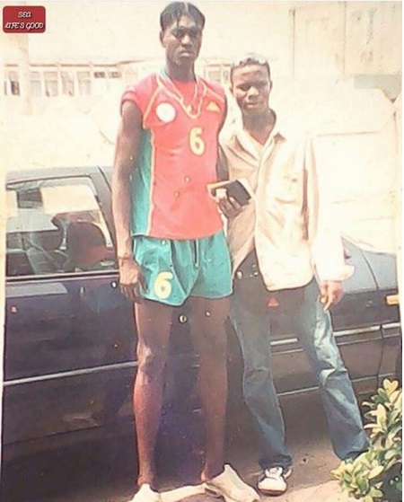 Togo : cette vieille photo d’Emmanuel Adebayor, à ses débuts, suscite l’admiration des internautes
