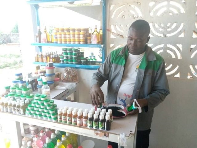 Togo : des produits cosmétiques sans additifs chimiques en production