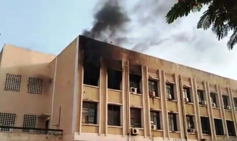 Togo : incendie maîtrisé à la Faseg de l’Université de Lomé ce lundi 18 mars