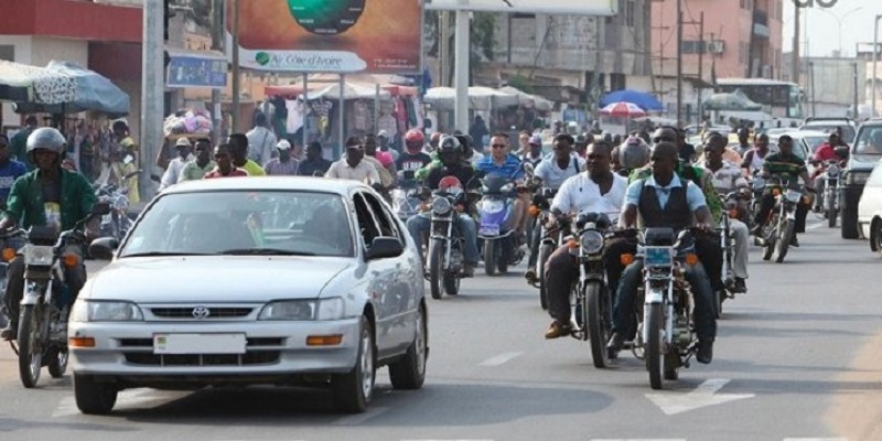 Togo : la population dénonce l’usage du téléphone portable dans la circulation et propose des solutions