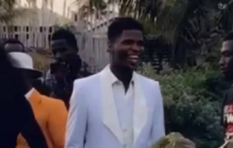 Santrinos Raphaël extrêmement heureux : encore une nouvelle réconfortante pour l’artiste (photo)