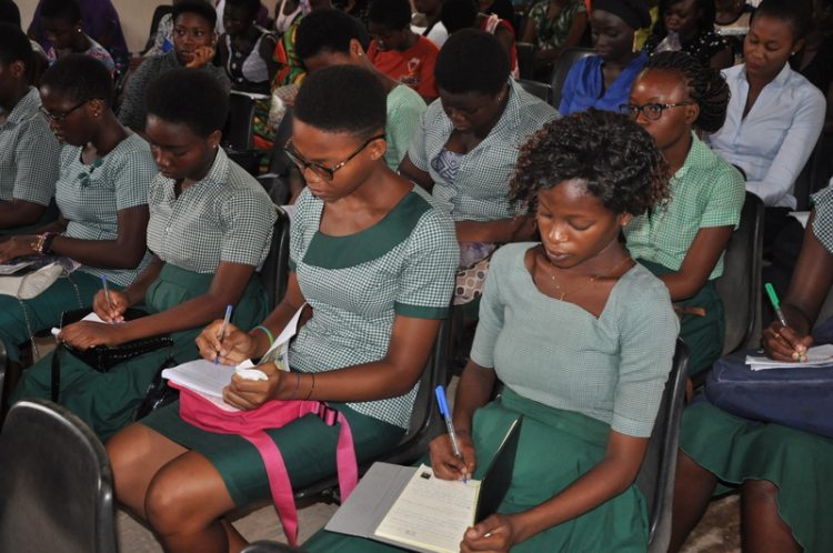 Togo : le numérique, l’avenir des jeunes filles