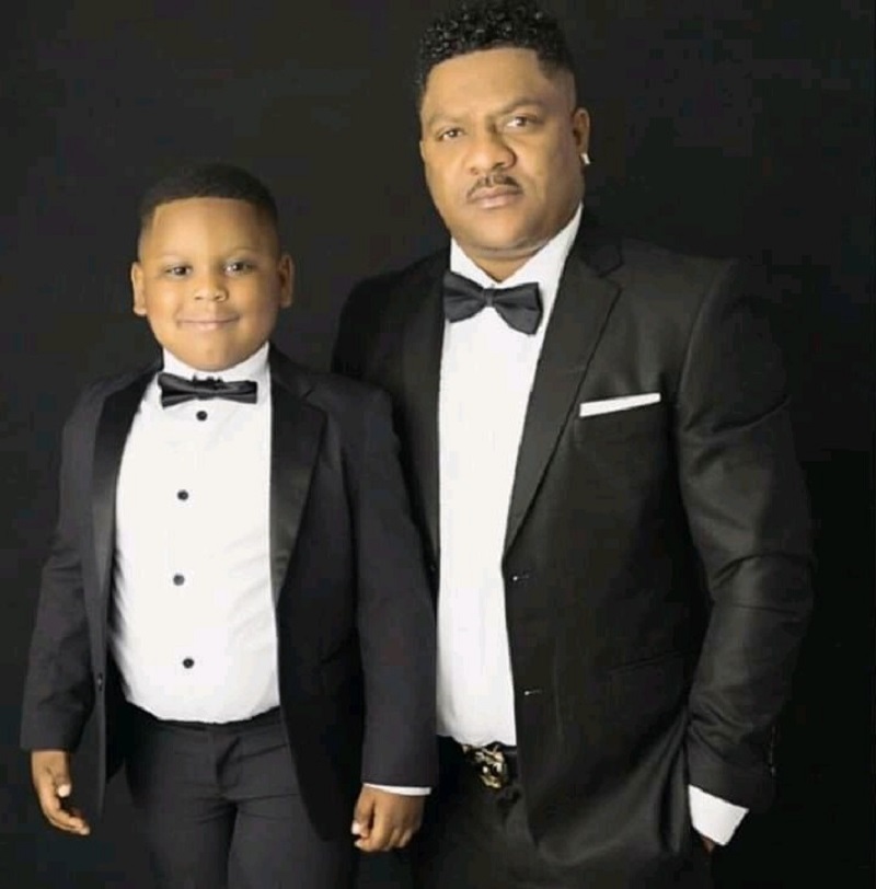 Togo : quand cette photo de l’artiste Ali Jezz et son fils fait jaser la toile