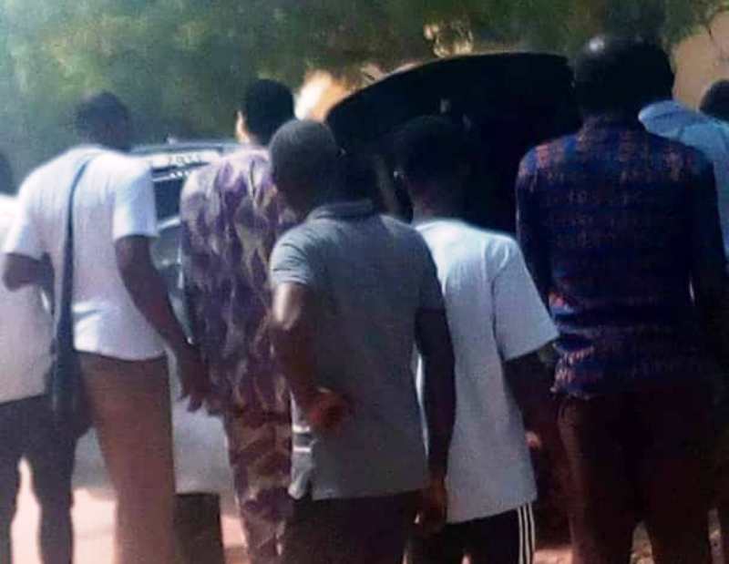 Togo : un véhicule a pris feu au lycée technique d’Adidogomé ce vendredi 29 mars