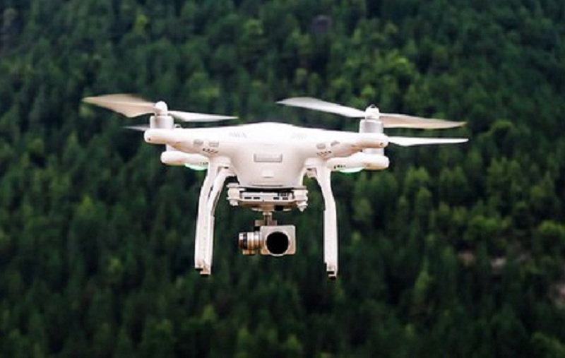 France : l’usage des drones de surveillance interdit à Paris pendant le déconfinement