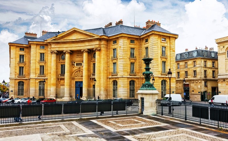 Université de la Sorbonne / Polémique : un professeur compare l’homose3ualité à la zoophilie