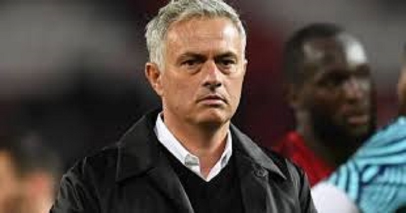 Tottenham: rappelé à l’ordre par Mourinho après son réveillon, Lamela répond
