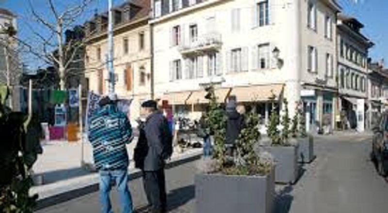 Triste sort pour ce malheureux passant