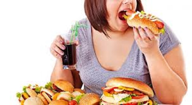 Troubles alimentaires : ces signes qui montrent que vous êtes accro à la nourriture