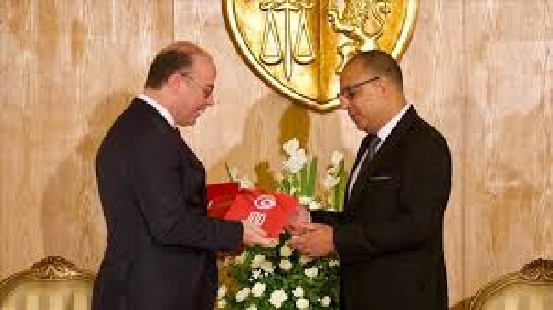 Tunisie / Premier ministre : passation de service entre Fakhfekh et Mechichi