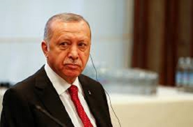 Turquie : Recep Tayyip Erdogan adresse des avertissements à Emmanuel Macron