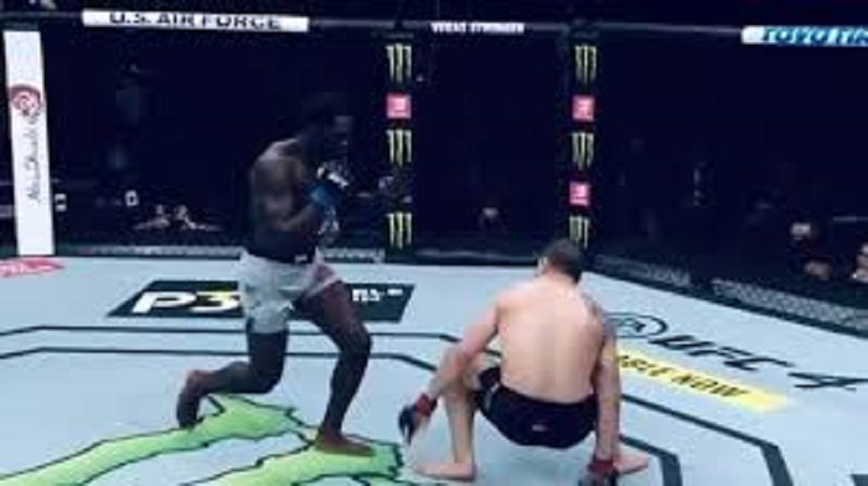 UFC : il termine son combat malgré une fracture du bras