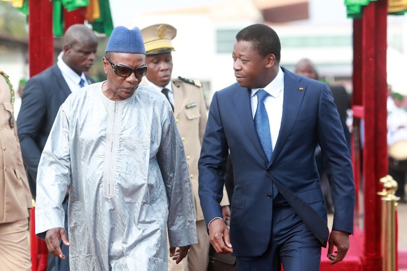 Après Ouattara, le ‘jeune Doyen’ du Togo à l’investiture d’Alpha Condé