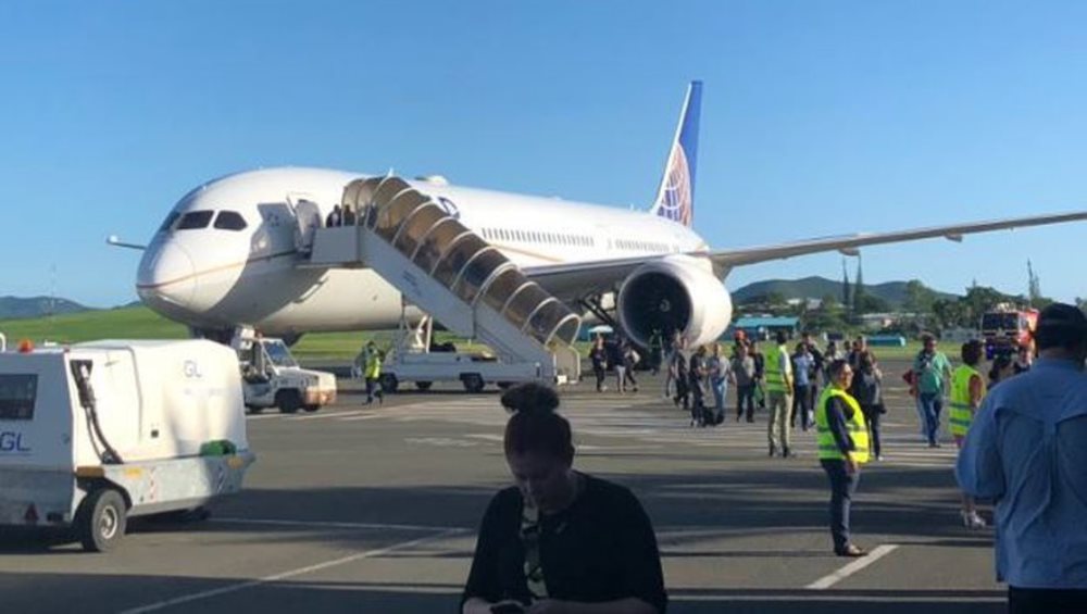 Un Boeing d’United Airlines atterrit en urgence avec 256 passagers à bord, de la fumée dans le cockpit