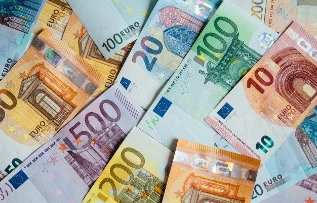 Un Italien de 74 ans tente de passer la frontière avec plus de 60 millions de F CFA cachés dans son slip