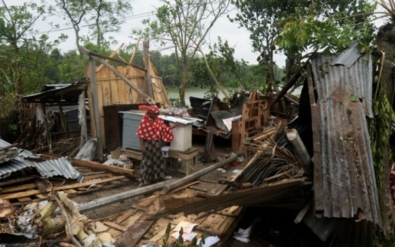 Un cyclone meurtrier fait des milliers de sinistrés en Inde et au Bangladesh