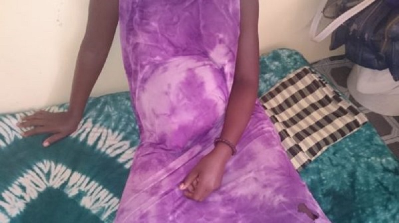 Un jeune de 14 ans enceinte une élève de CM2 et couche aussi avec ses 2 copines
