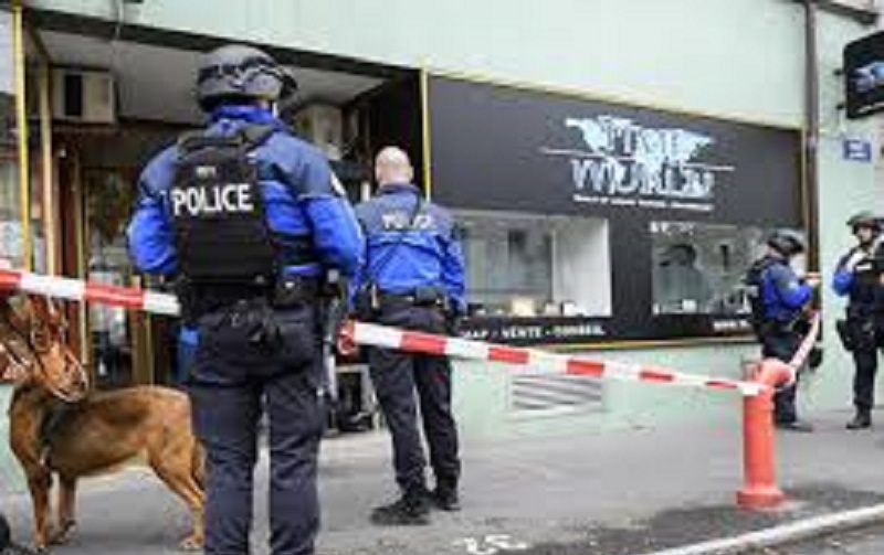 Ils parviennent à braquer un magasin de montre hautement sécurisé
