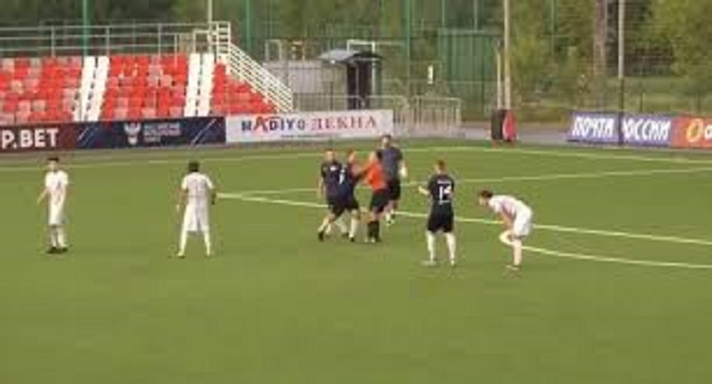 Un match de charité tourne mal (vidéo)