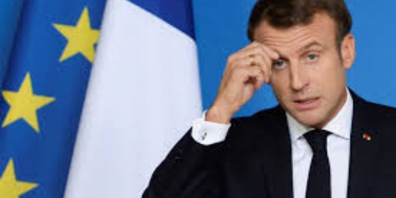 Emmanuel Macron : cette énorme insulte adressée à des journalistes de BFMTV