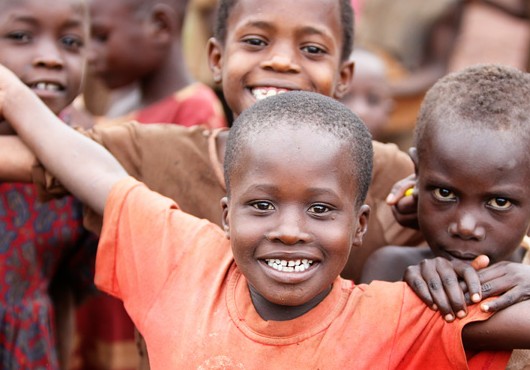 Un nouveau regard vers les enfants orphelins et vulnérables