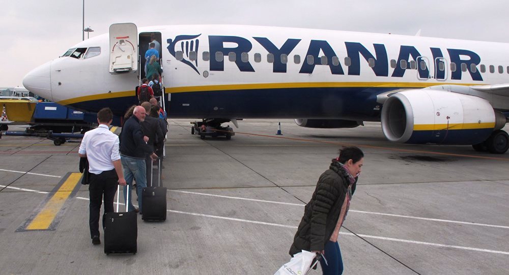 Un passager en retard décide littéralement de rattraper son avion (vidéo)