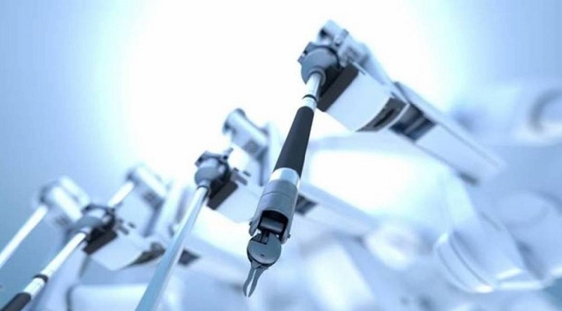 Un robot parvient à réaliser des points de suture grâce à l’intelligence artificielle