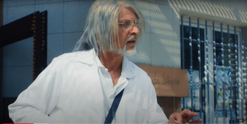 Un sosie de Didier Raoult dans le nouveau clip de Jul et sa bande de 13’Organisé