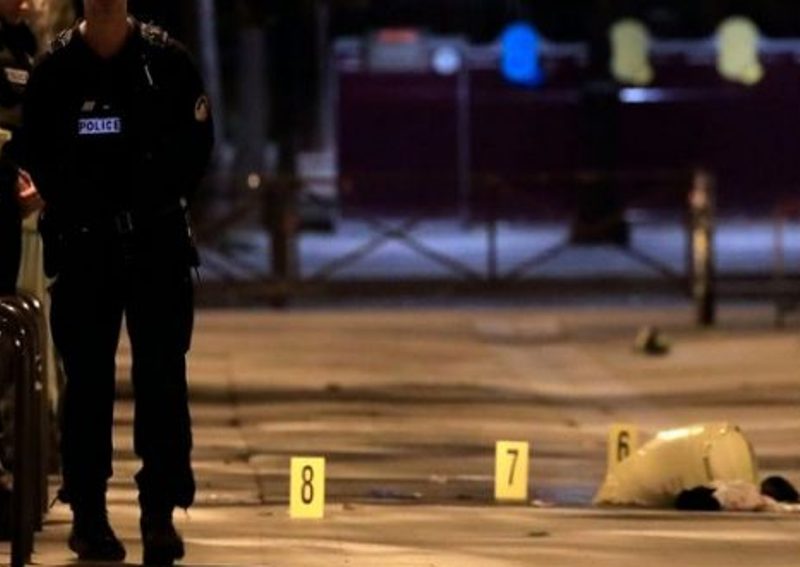 Un supporter de Manchester poignardé par un chauffeur de taxi à Paris