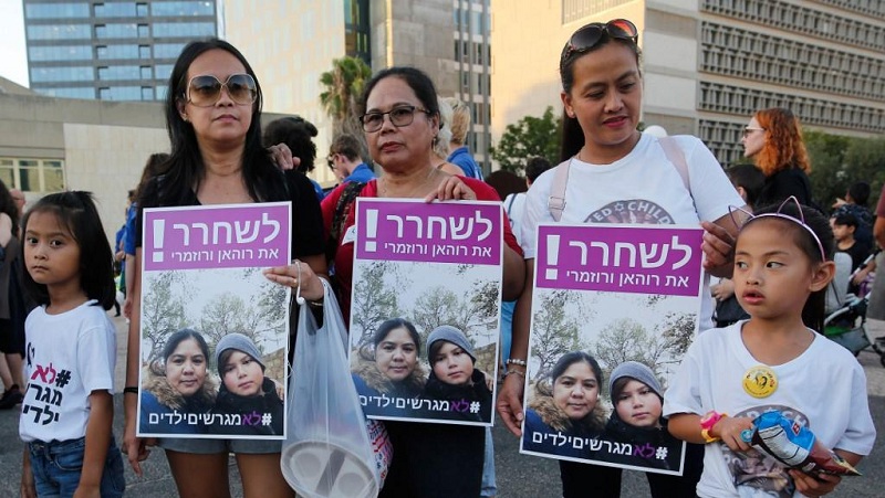 Une Philippine et son fils adolescent expulsés de l’Israël