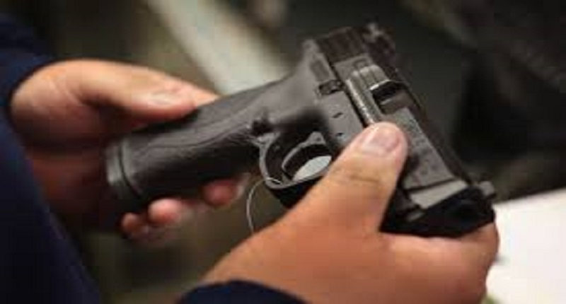 France : un mineur interpellé après être entré avec un fusil dans un lycée