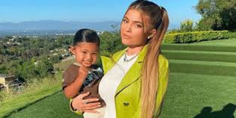 Une de ses amies victime de déprédations, Kylie Jenner s’inquiète pour sa fille