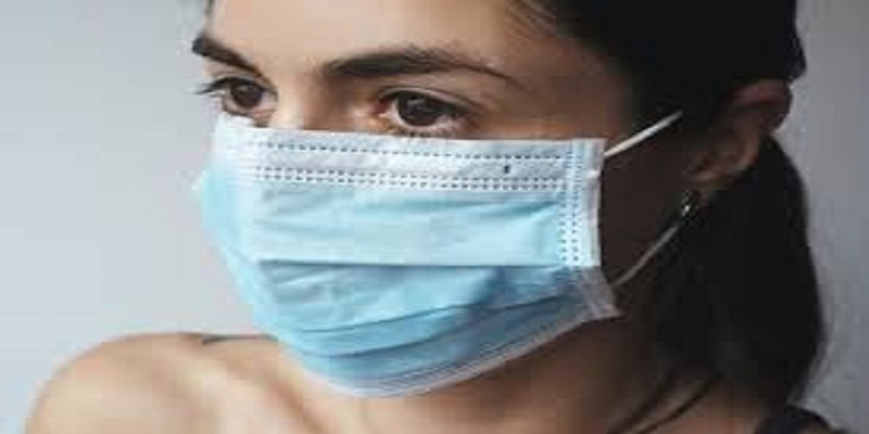 Une femme achète un masque « filtré » et découvre qu’il était recouvert d’une doublure de culotte